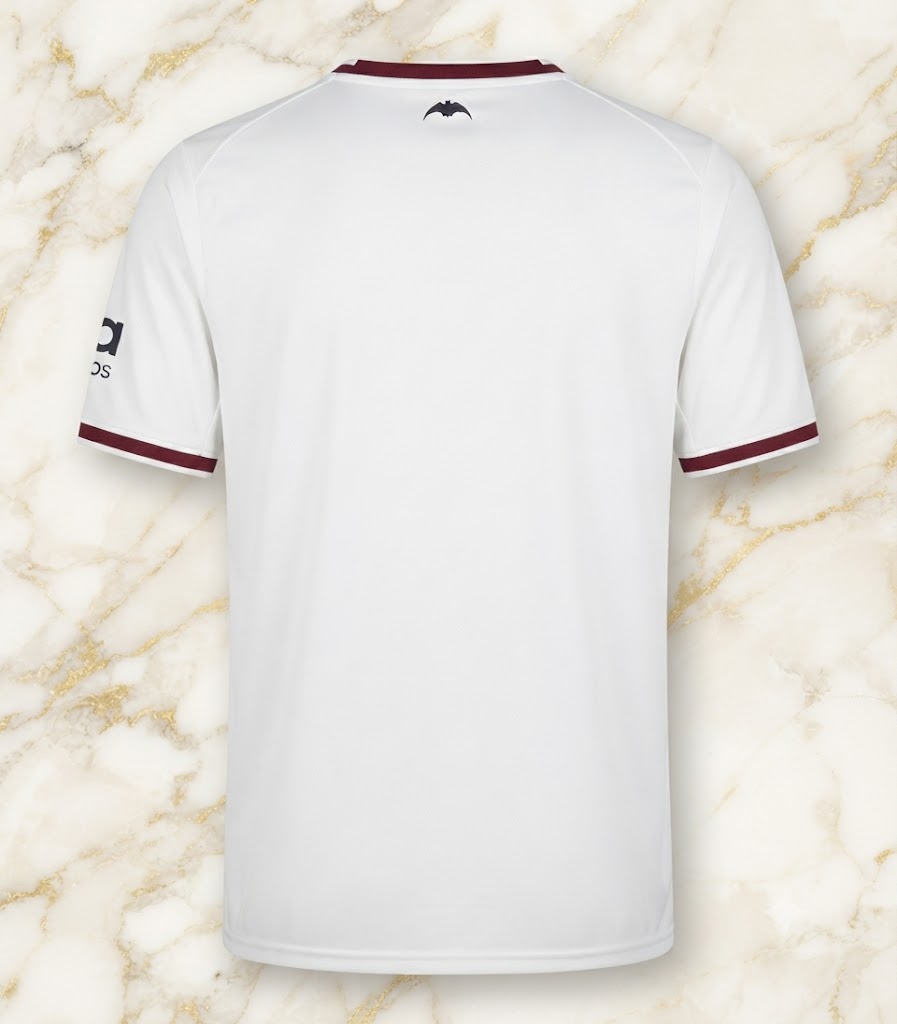 Valencia Home Kit 26/27 front